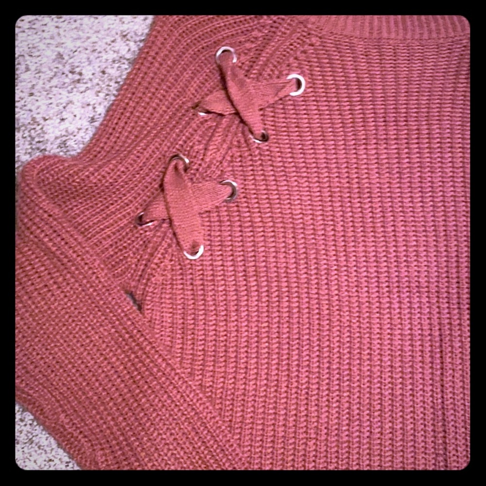 Women’s Sweater ! Size Large!